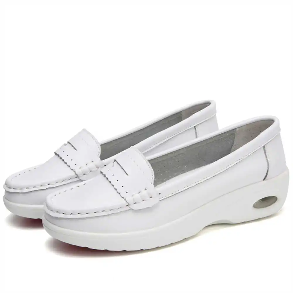 Thick Sole Slipon White Traine - Streetwear Brand Expensive บทวิจารณ์และราคา