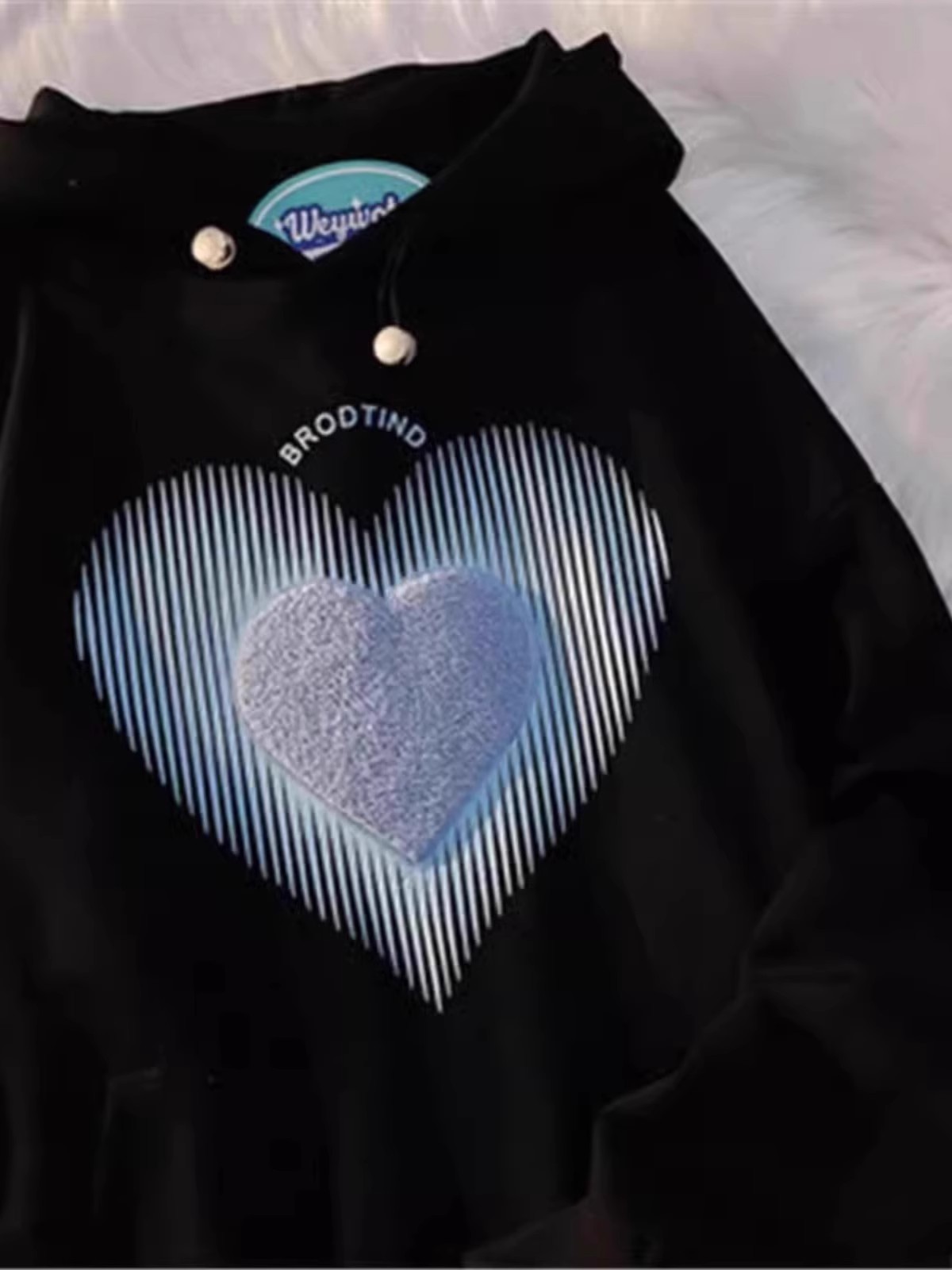 Large Size Love Heart Sweatirt - Streetwear Brand Heart บทวิจารณ์และราคา