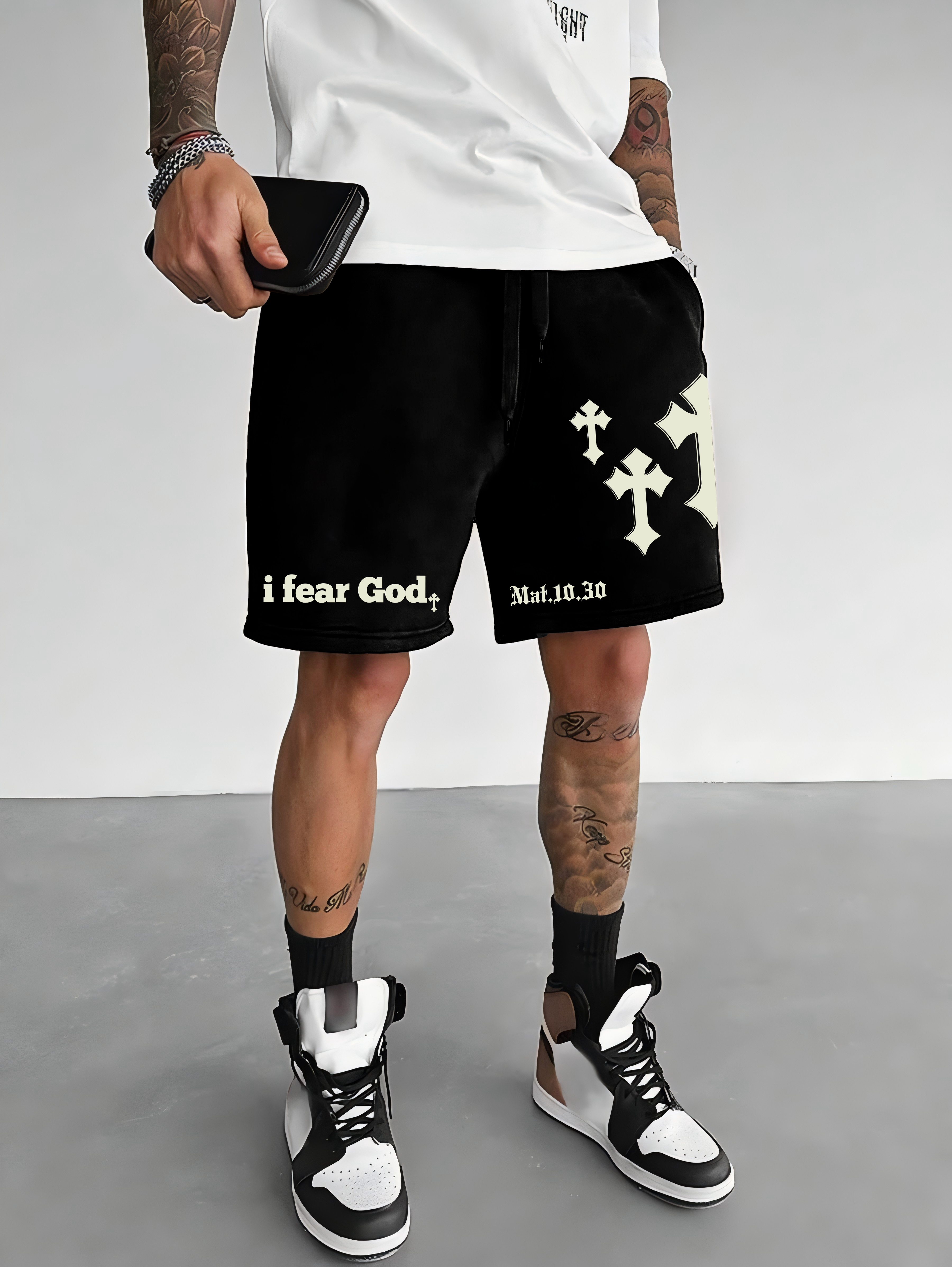Men's Oversized Christian Goth - Gothic Streetwear Brand บทวิจารณ์และราคา